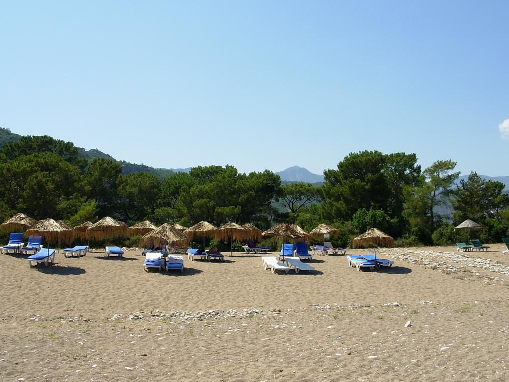 Blue & White Hotel Çıralı Eksteriør billede