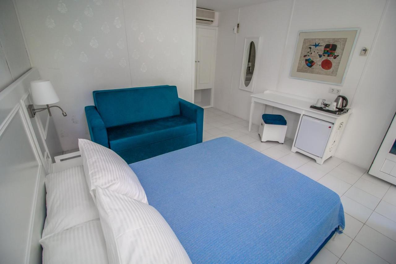 Blue & White Hotel Çıralı Eksteriør billede
