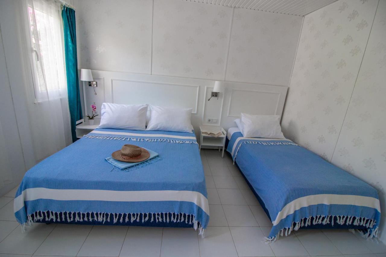 Blue & White Hotel Çıralı Eksteriør billede