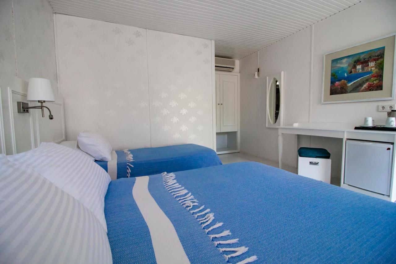 Blue & White Hotel Çıralı Eksteriør billede